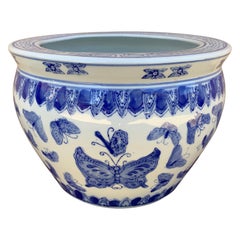 Chinoiserie-Pflanzgefäß aus blauem und weißem Porzellan