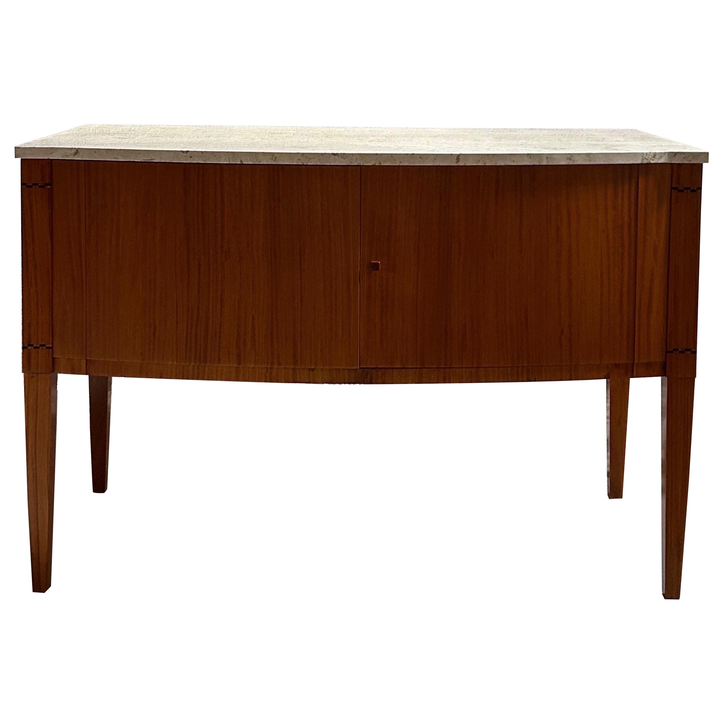 Johan Rohde Sideboard des Tischlers H P Larsen, Dänemark, um 1910