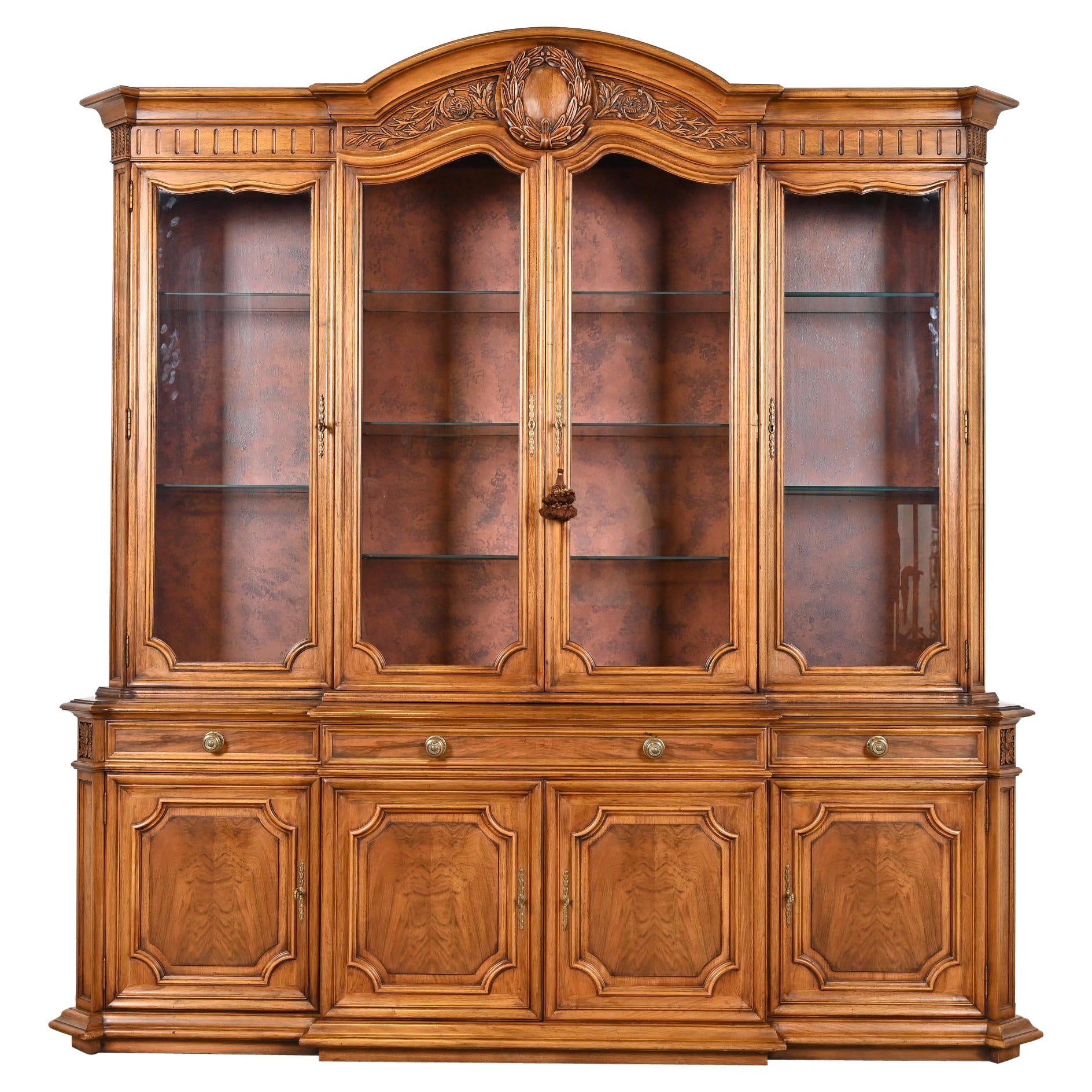 Mobile libreria Karges French Regency Louis XVI Burled Walnut Breakfront, anni '60