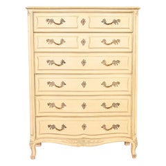 Commode haute Louis XV, laquée crème, de style provincial français Henredon, Circa 1960s
