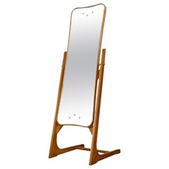 Italian 1940s Floor Mirror in Beautifully Crafted Wood and Brass Frame.