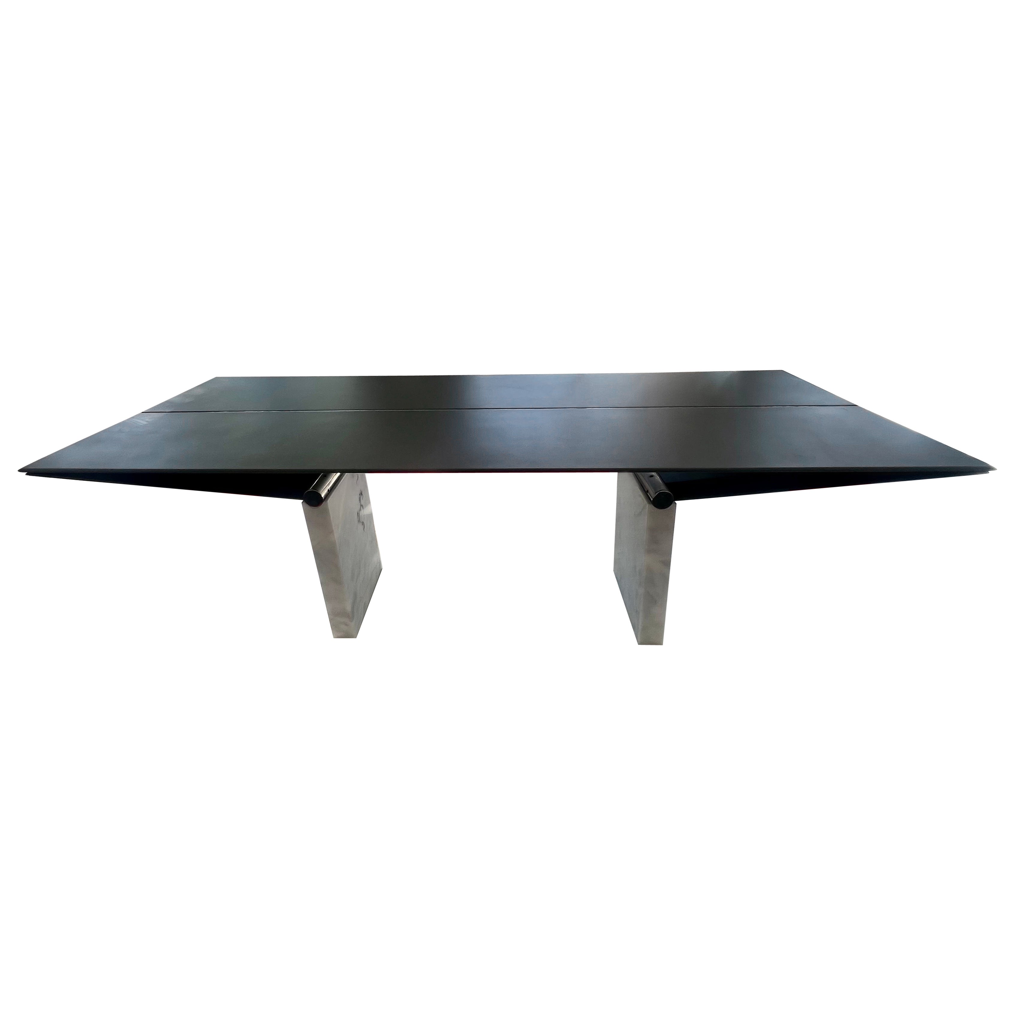 Memphis Design dining table circa 1980s