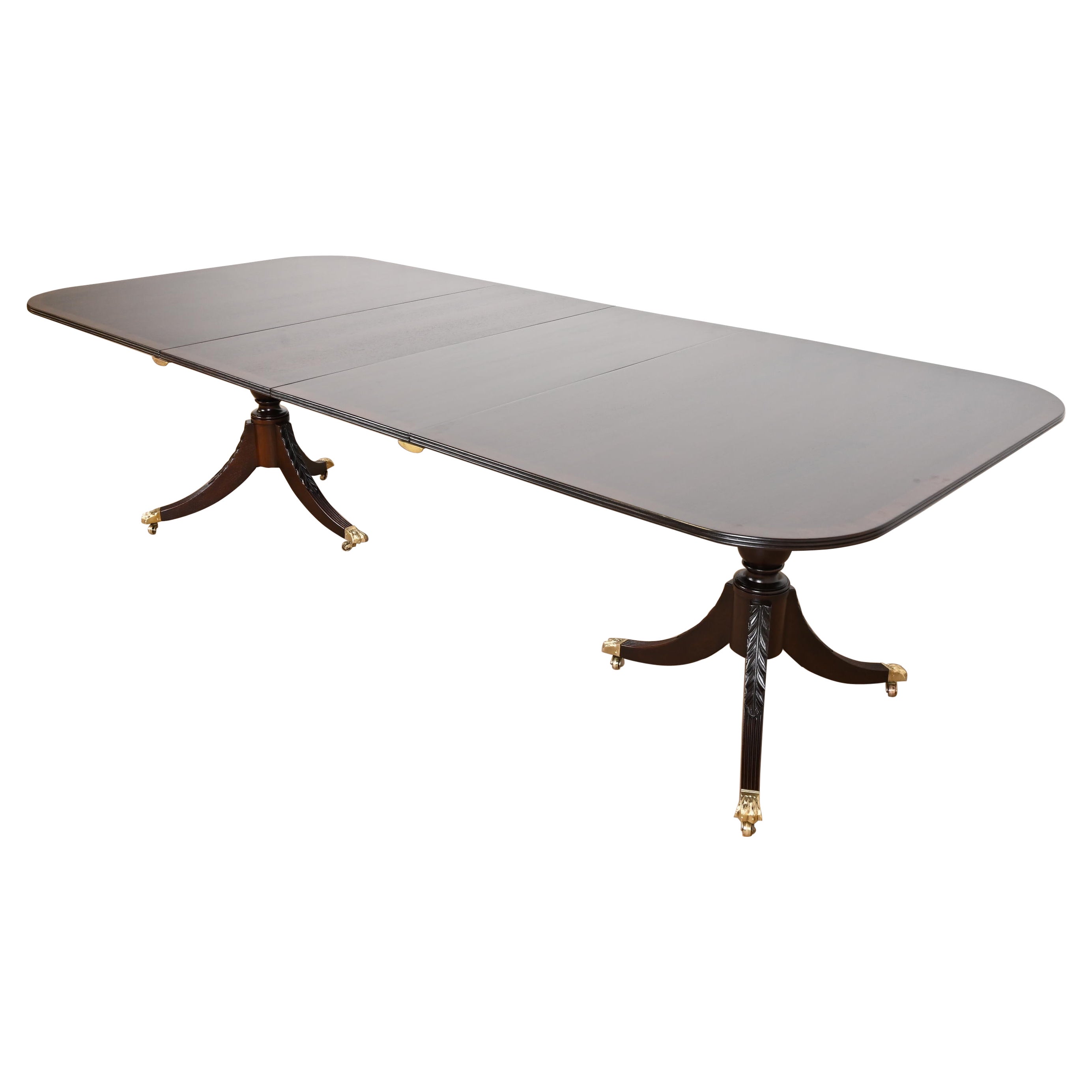 Baker Furniture Stil Georgianischer Esstisch aus Mahagoni mit doppeltem Sockel aus gebändertem Mahagoni