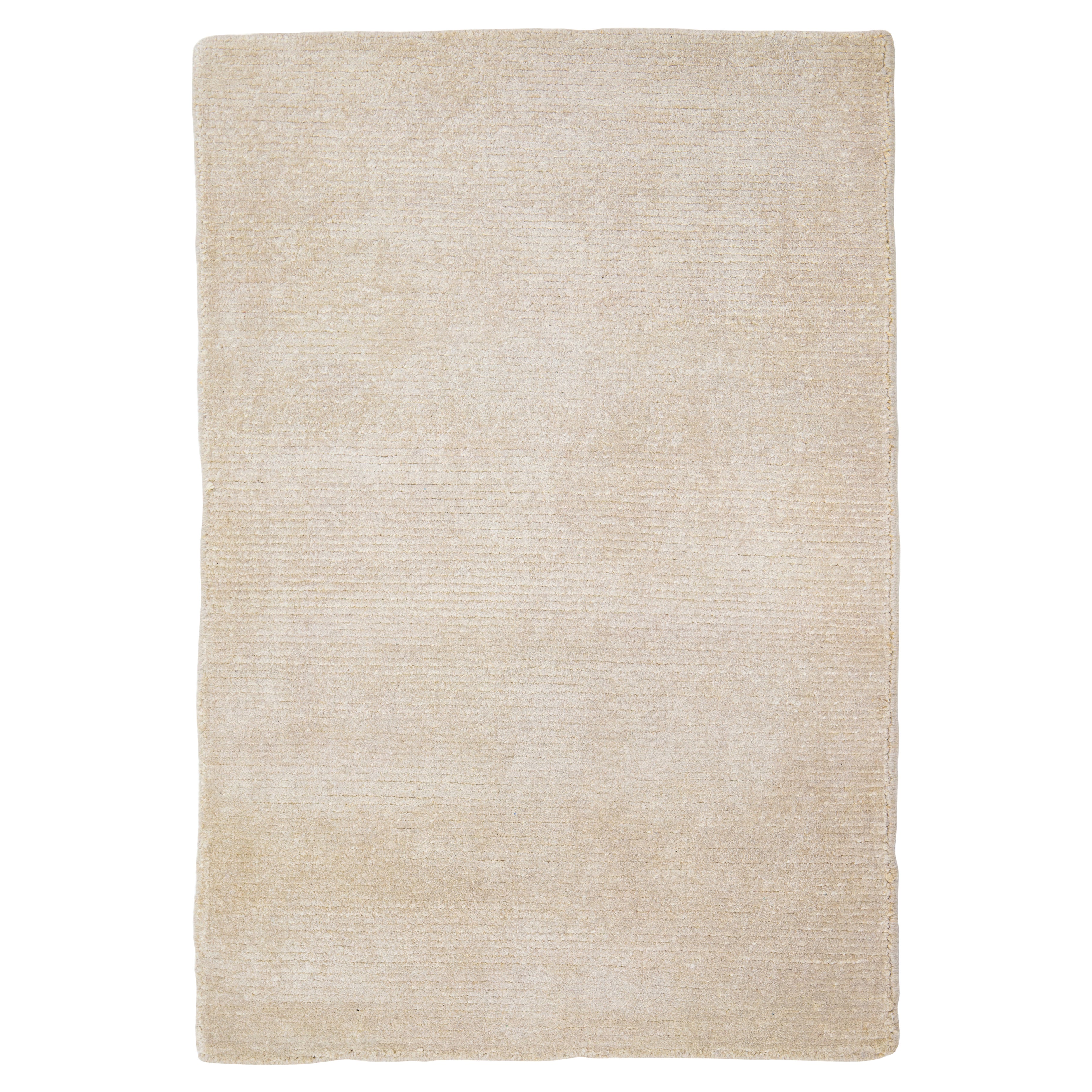 Tappeto di seta personalizzato della collezione Desert Moderno di Apadana in beige