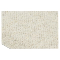 Rug & Kilim’s Custom Textural Rug Design in Monochromatic White Tones