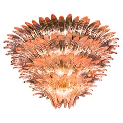 Majestueux lustre à palmettes roses de Murano