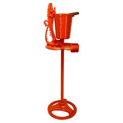 Cendrier de sol orange du milieu du siècle, revêtement en poudre