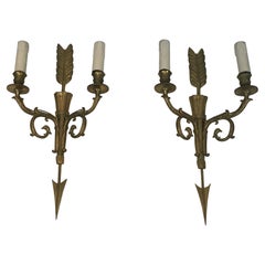 Zwei hohe Bronzewandleuchter mit Köcher, Arrow und Eagleheads. CIRCA 1920