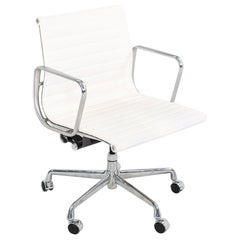 2022 Eames Aluminum Group Management Desk Chair in White Sequel Upholstery