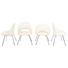 C. 2008 Eero Saarinen para Knoll Sillones ejecutivos sin brazos Comedor con tapicería