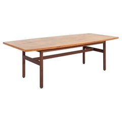 1960er Jahre Jens Risom Design Inc. Esstisch oder Konferenztisch aus Nussbaum, Modell T 180