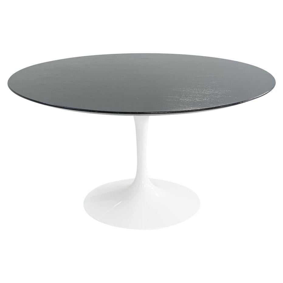 2010er Jahre Eero Saarinen für Knoll Tulpen-Sockel-Esstisch mit 54" Holzplatte