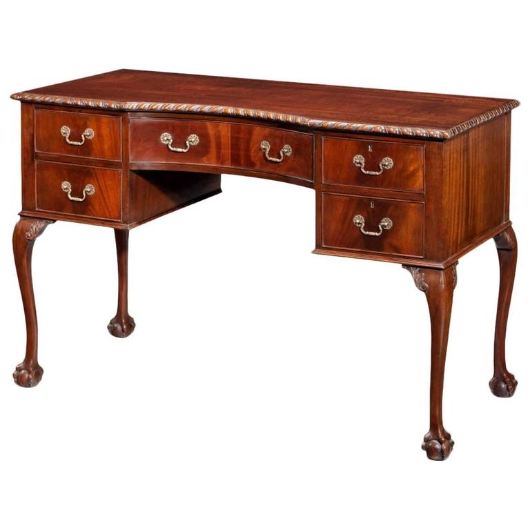 Mid20th Century Mahogany Desk For Sale at 1stdibs