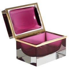 Caja Gigante de Cristal de Murano Soplado a Mano en Rubí con Herrajes de Latón