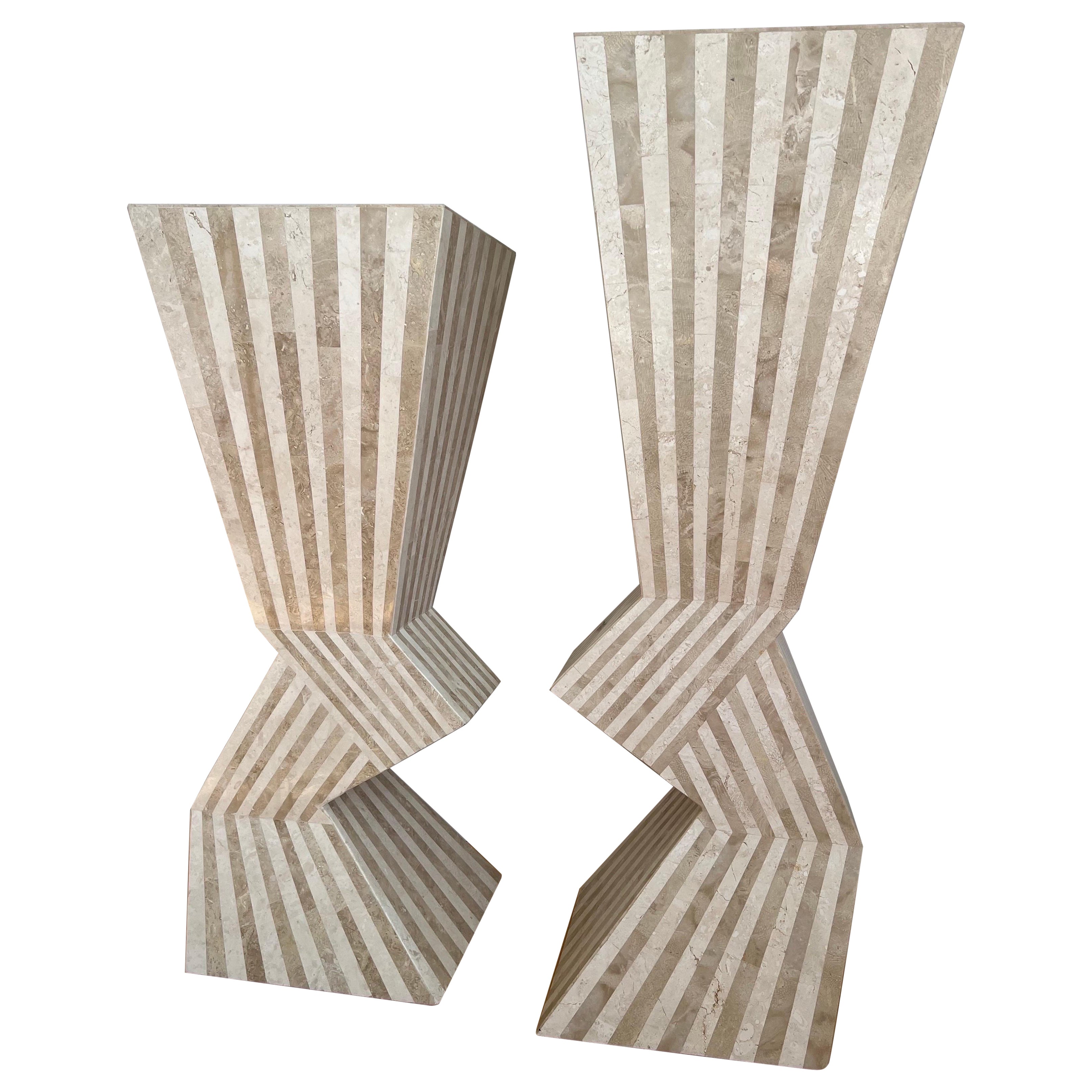 Marquis Collection of Beverly Hills - Piedistallo in pietra di travertino Zig Zag - una coppia