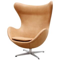 Cognac Leather Egg Chair by Arne Jacobsen for Fritz Hansen, 1966