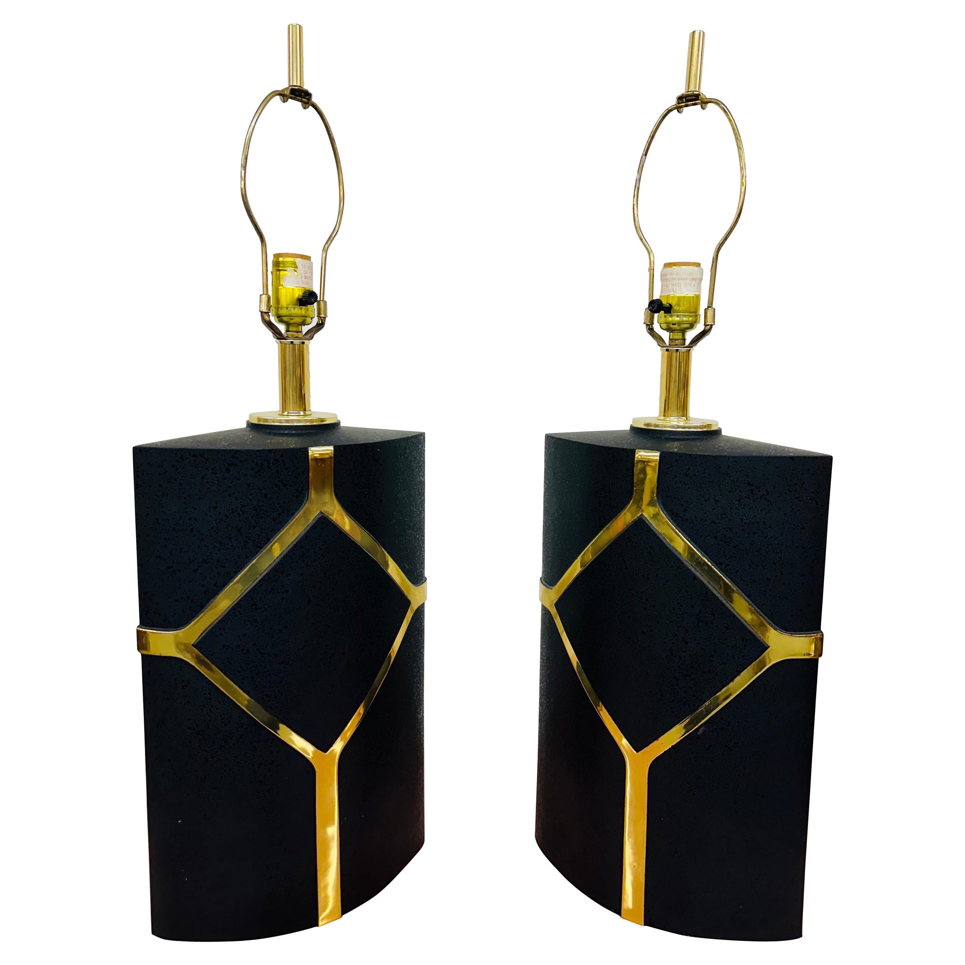 Postmoderne Kleeblattlampe Company Schwarze & Messing Tischlampen - 2er-Set im Angebot