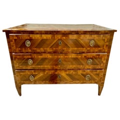 18th Century Italian Walnut Commode