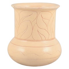 Vintage Kähler, Denmark. Ceramic vase in cream colored glaze. 1930/40's.