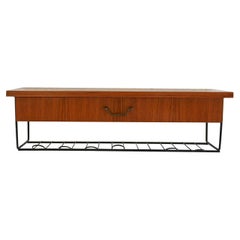 Comodino scandinavo sospeso con cassetto