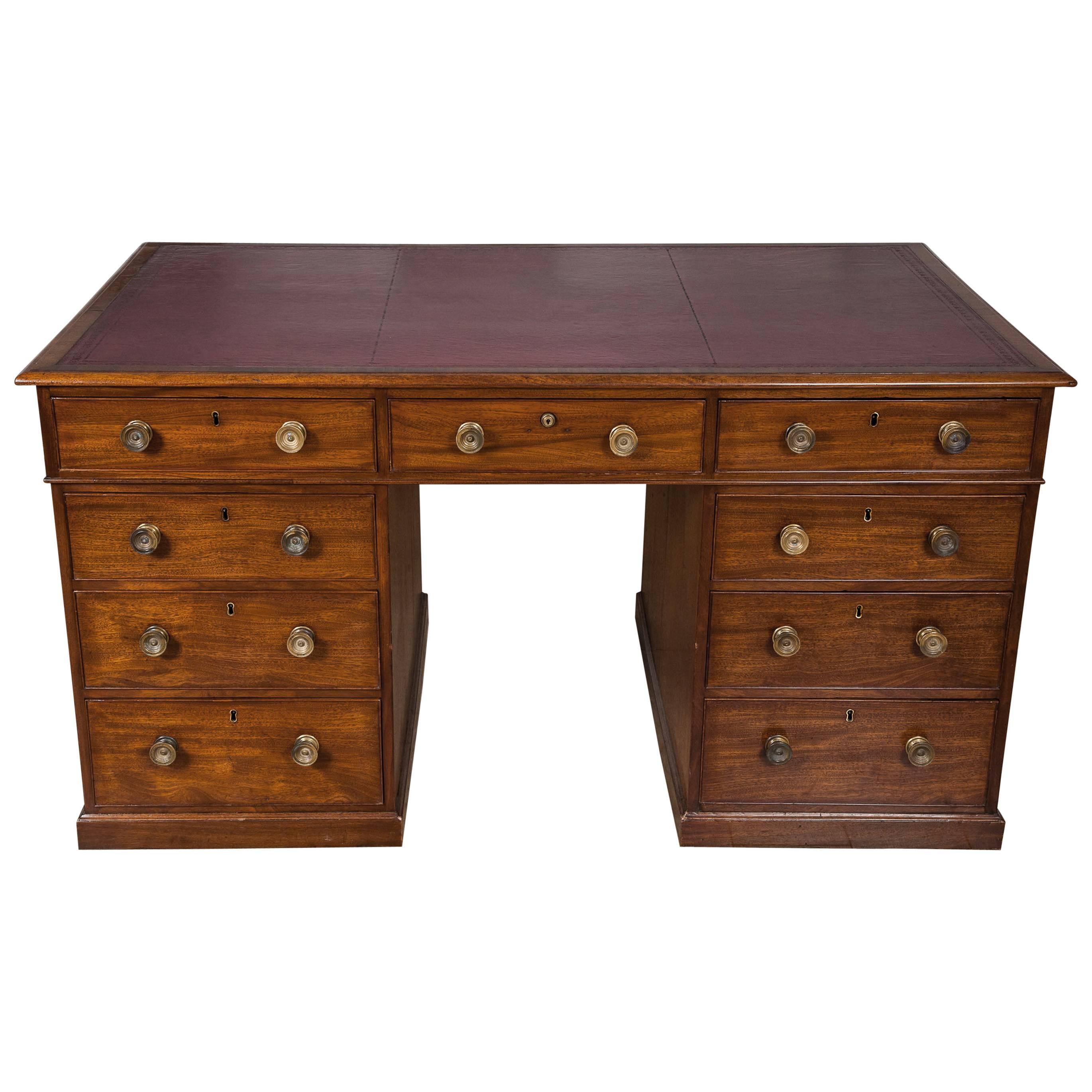 Regency Period Early 19th century Mahogany Partners Desk with drawers both sides For Sale