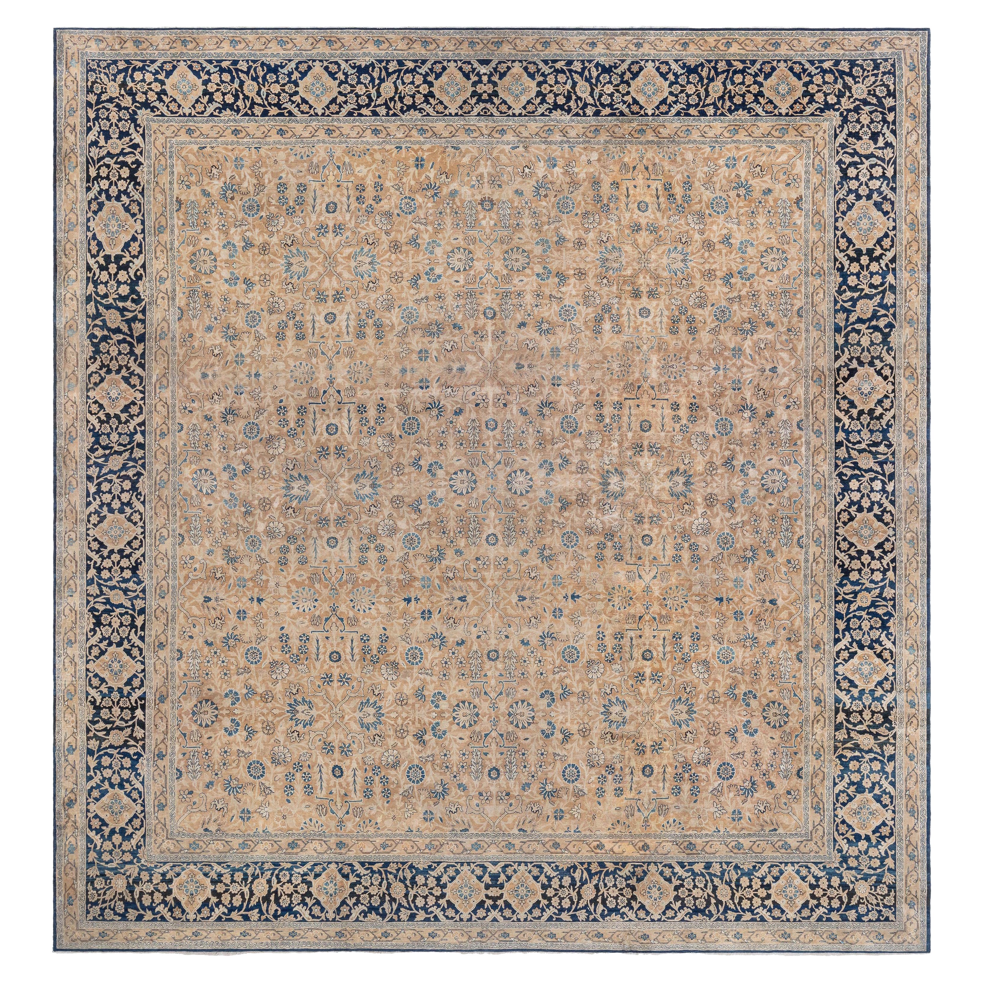 Tapis Kirman persan ancien surdimensionné Doris Leslie Blau fait à la main