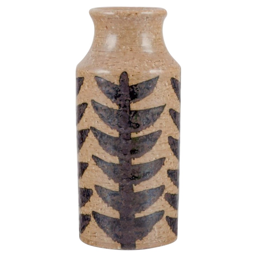 Hertha Bengtsson per Rörstrand. Grande vaso cilindrico in ceramica. in vendita