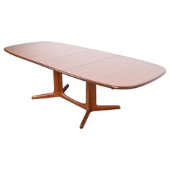Niels Møller per Gudme Møbelfabrik Tavolo da pranzo moderno danese in teak scolpito