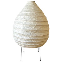 Lámpara de sobremesa Isamu Noguchi Akari Light Sculpture, Modelo 22N