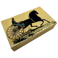 Caja vintage de metal esmaltado y caoba de Piero Fornasetti - Caballo y calesa