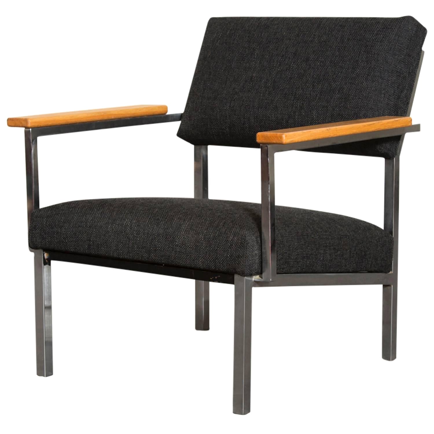  Mid-Century Martin Visser Lounge Chair in Charcoal and Chrome 