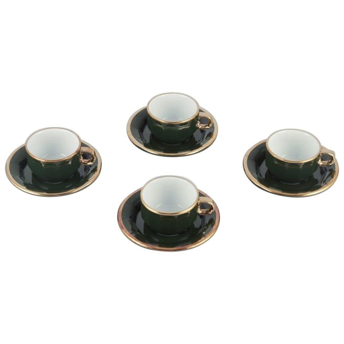 Pillivuyt, Francia. Cuatro pares de tazas de café con platillos. "Bistro Verde"