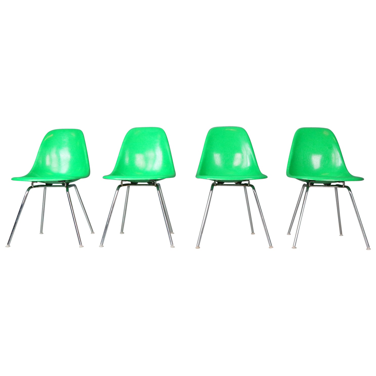 Charles & Ray Eames Set of 4 Kelly Green "H-Base" Chairs for Herman Miller, 1960
