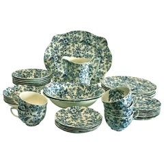 19ème siècle Johnson Brothers 40 Pieces Chintz Victorien Bleu et Blanc