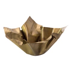 Cuenco de papel y latón I de Gentner Design