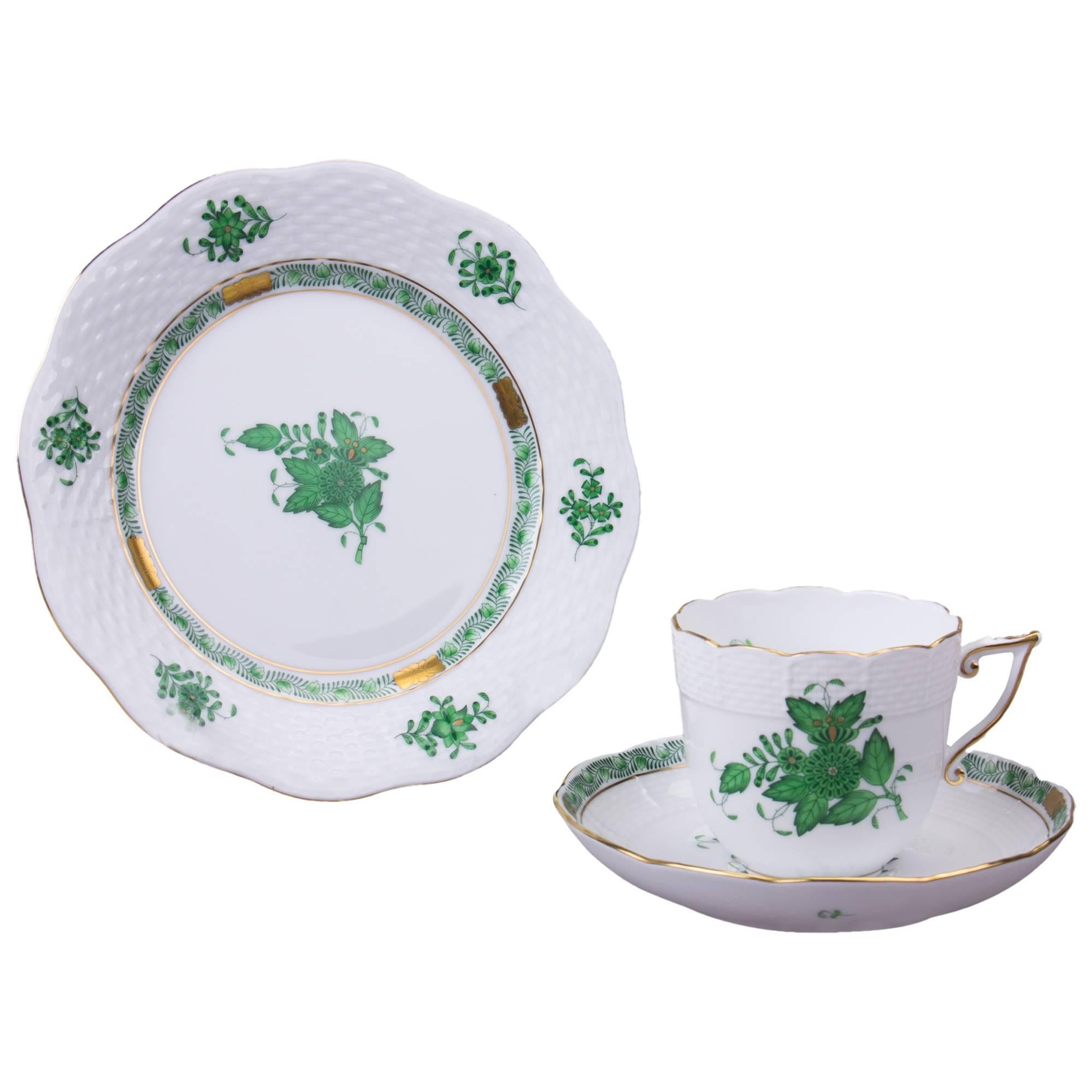 Herend Chinese Bouquet Green Teacup with Dessert Plate For Sale