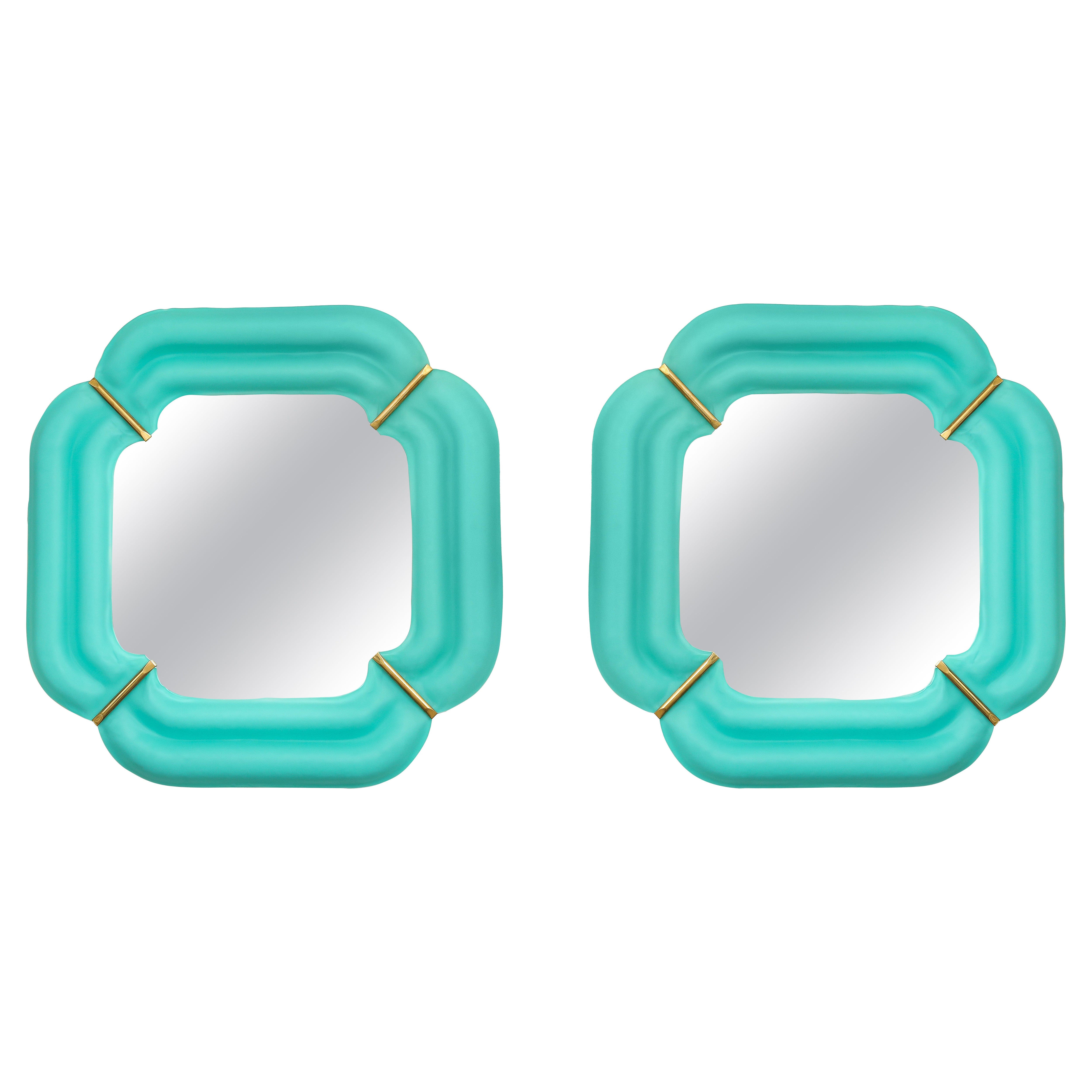 What is a scallop mirror?