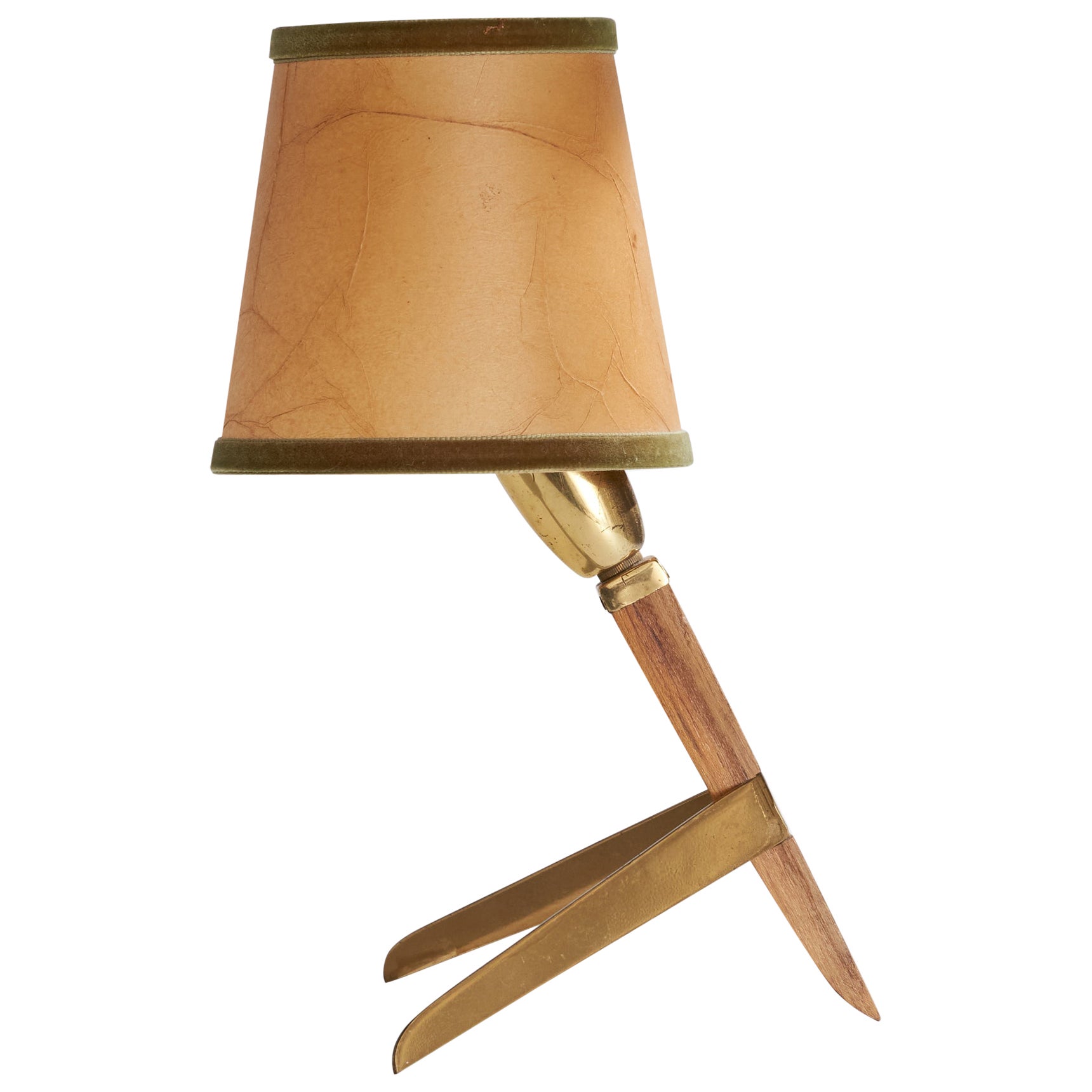 Rupert Nikoll, Lampada da tavolo, noce, ottone. Pergamena, Austria, anni '50