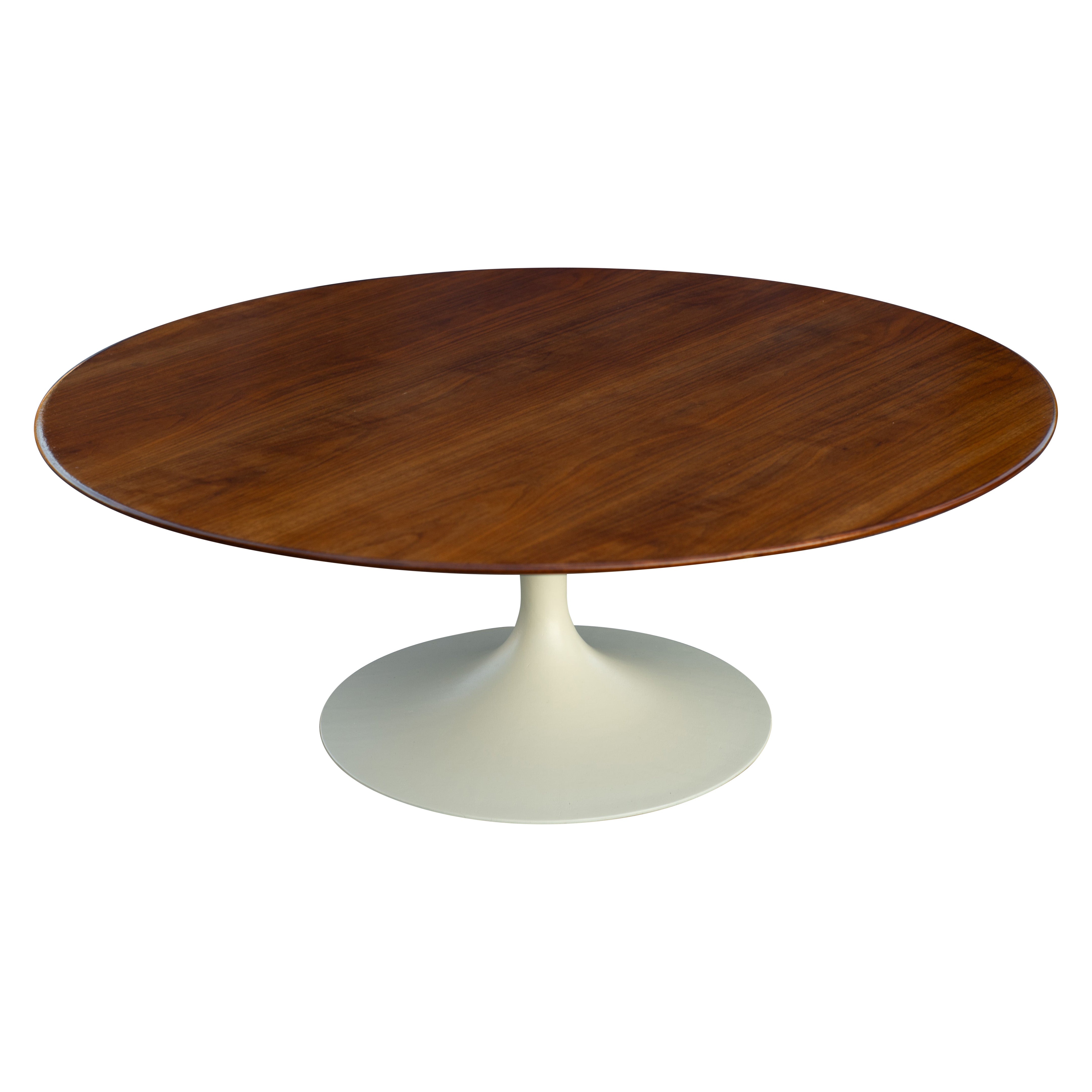 Früh restaurierter Saarinen Knoll 42" runder Tulpen-Couchtisch aus Nussbaum und Eisenfuß im Angebot