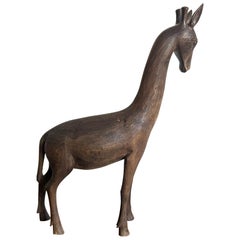Sculpture de girafe vintage en bois sculptée à la main