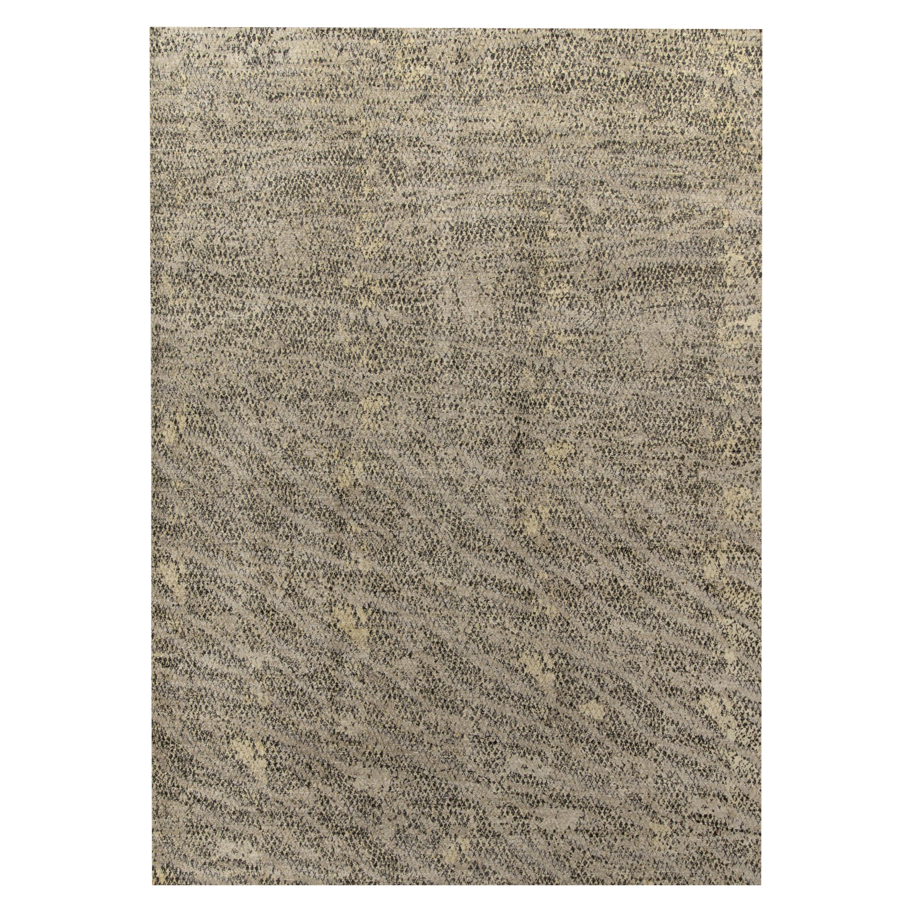 Abstrakter Teppich im Distressed-Stil von Rug & Kilim in Beige-Braun mit geometrischem Muster