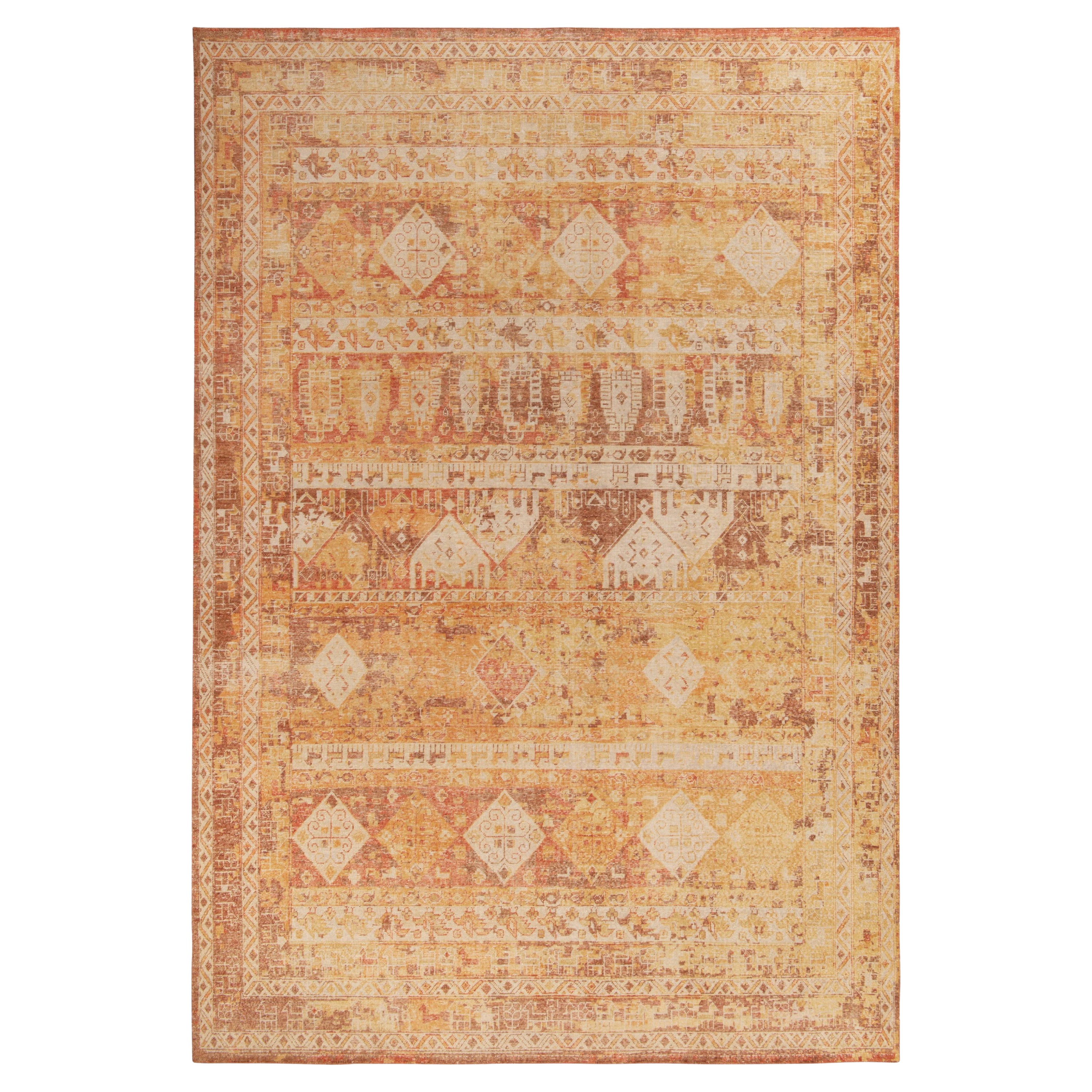 Alfombra de estilo tribal desgastada Rug & Kilim de color naranja-rojo y estampado geométrico beige