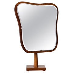 Espejo de mesa moderno escandinavo de teca de Suecia con forma orgánica, circa 1950