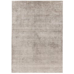 Alfombra rectangular Artisan Greige Pure 300 de seda de bambú tejida a mano by Mohebban