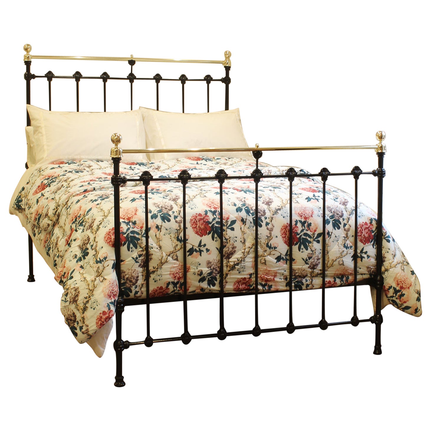 Double Cast Iron and Brass Victorian Antique Bed in Black, MD164