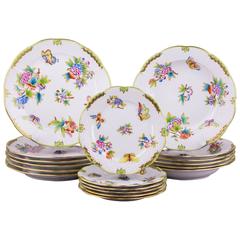 Herend Queen Victoria Plate Set for Six Persons, 18 Pieces