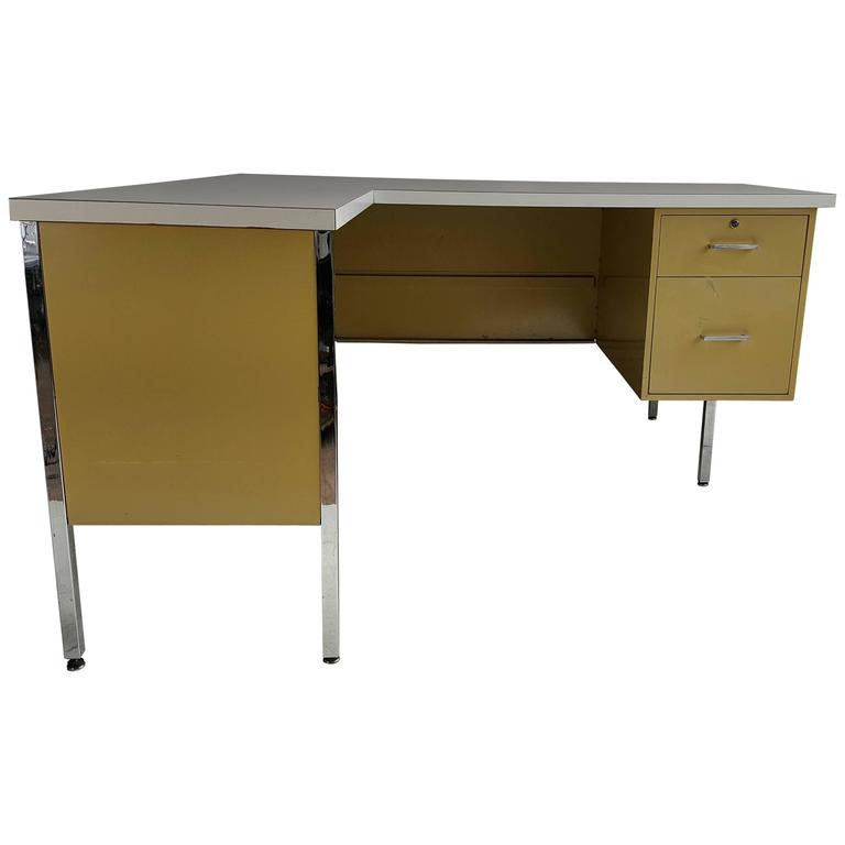 Classic MidCentury Metal LShape Desk Made by Designcraft at 1stDibs
