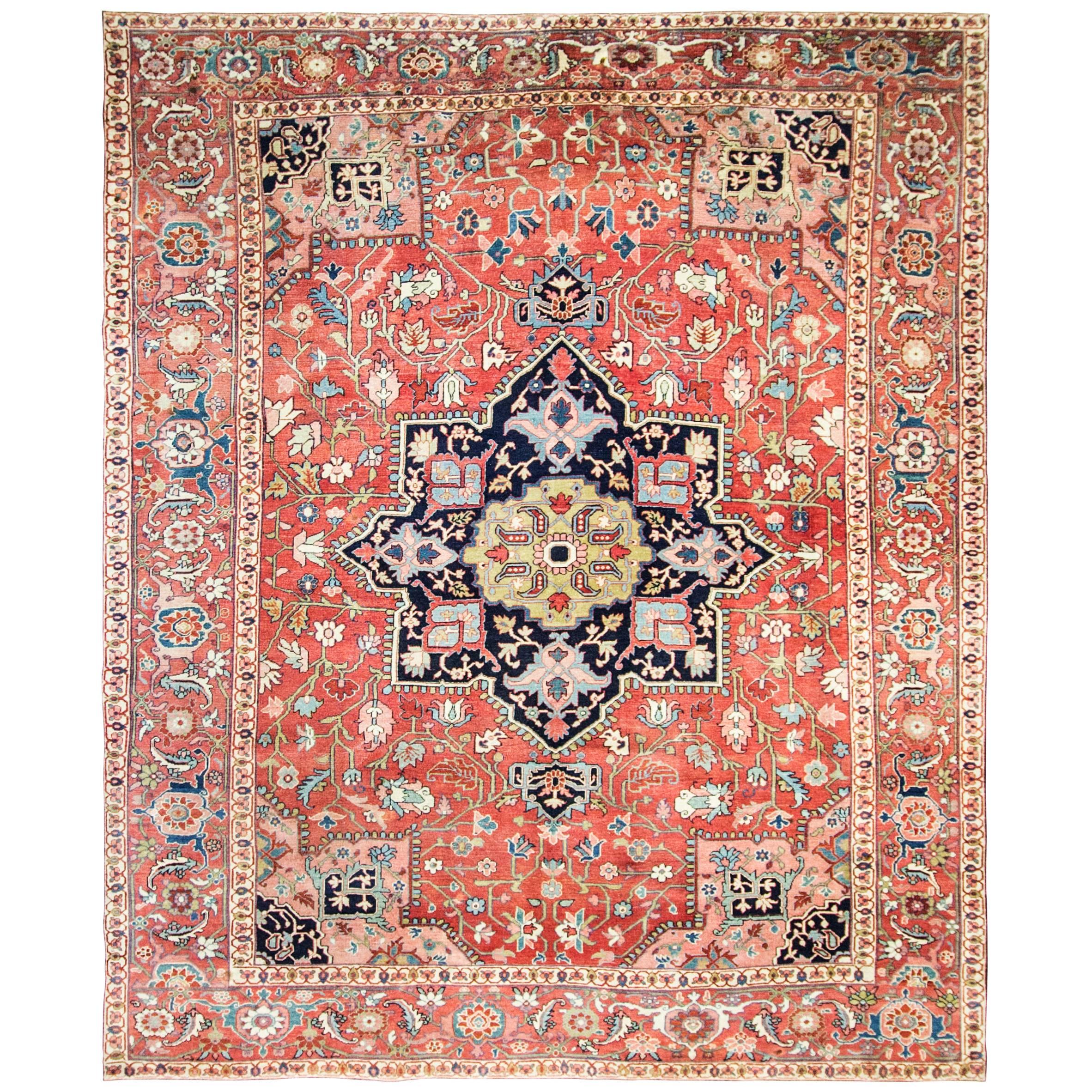 Antique Persian Serapi Carpet, Fine Quality