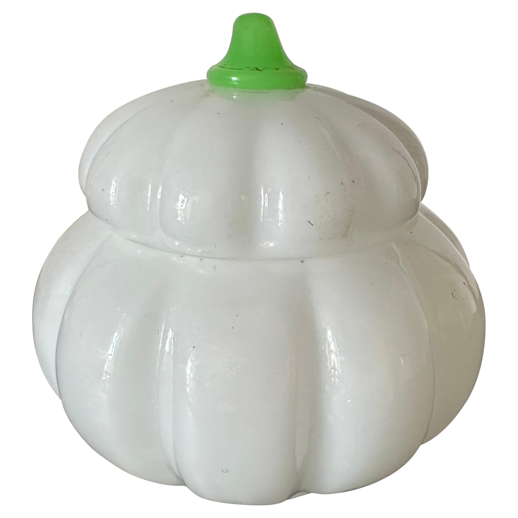 Antiguo cofre de calabaza francés de cristal opalino verde y blanco - Época Charles X