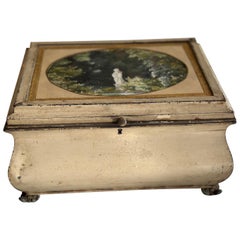 Boîte en fer-blanc française ancienne, 1890 - Forme de coffre avec médaillon en aquarelle